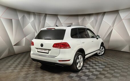 Volkswagen Touareg III, 2013 год, 1 595 000 рублей, 2 фотография