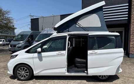 Honda Freed II, 2022 год, 1 335 000 рублей, 9 фотография