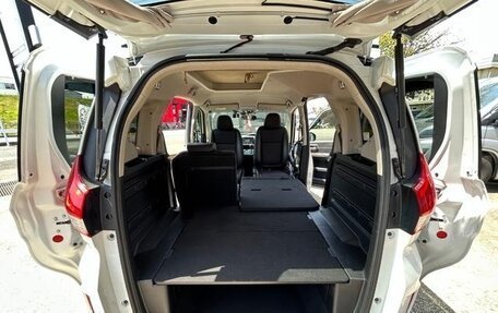 Honda Freed II, 2022 год, 1 335 000 рублей, 29 фотография