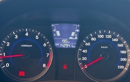Hyundai Solaris II рестайлинг, 2011 год, 611 000 рублей, 15 фотография