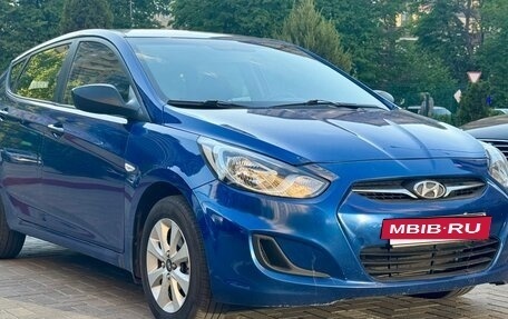 Hyundai Solaris II рестайлинг, 2011 год, 611 000 рублей, 2 фотография