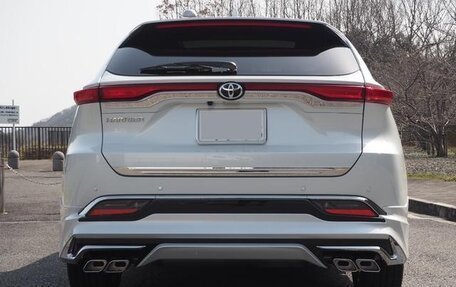 Toyota Harrier, 2022 год, 2 540 000 рублей, 6 фотография