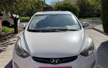 Hyundai Avante, 2012 год, 1 050 000 рублей, 2 фотография