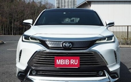 Toyota Harrier, 2022 год, 2 540 000 рублей, 2 фотография
