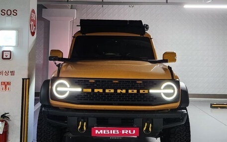 Ford Bronco, 2022 год, 7 000 000 рублей, 4 фотография