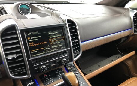 Porsche Cayenne III, 2011 год, 2 900 000 рублей, 28 фотография