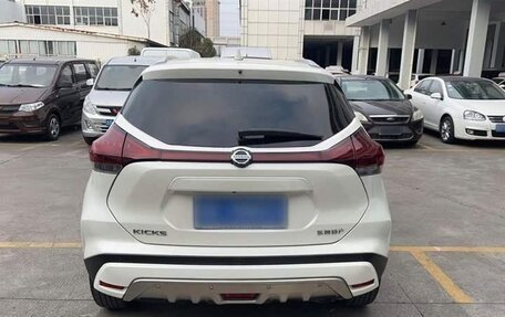 Nissan Kicks I, 2022 год, 1 850 000 рублей, 5 фотография