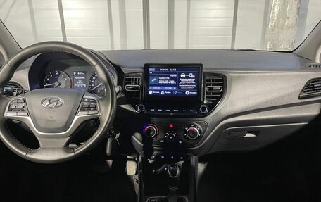 Hyundai Solaris II рестайлинг, 2021 год, 1 699 000 рублей, 16 фотография