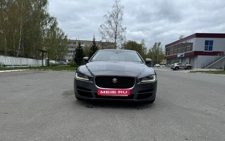Jaguar XE I рестайлинг, 2015 год, 1 960 000 рублей, 2 фотография