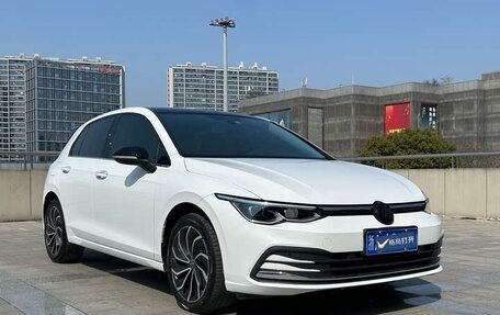 Volkswagen Golf VIII, 2022 год, 1 760 000 рублей, 3 фотография