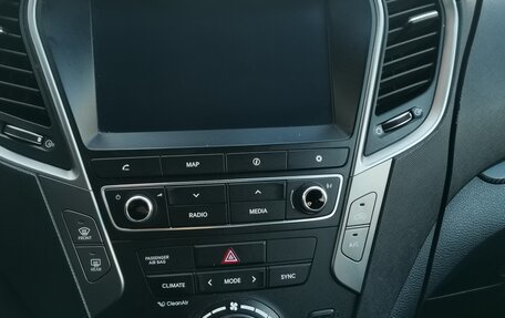Hyundai Santa Fe III рестайлинг, 2017 год, 2 390 000 рублей, 14 фотография