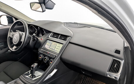 Jaguar E-Pace, 2019 год, 2 950 000 рублей, 11 фотография