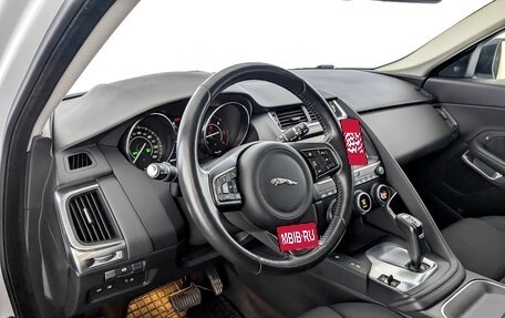 Jaguar E-Pace, 2019 год, 2 950 000 рублей, 16 фотография