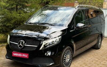 Mercedes-Benz V-Класс, 2019 год, 6 000 000 рублей, 1 фотография