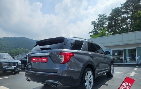 Ford Explorer VI, 2022 год, 3 760 000 рублей, 2 фотография