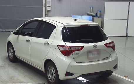 Toyota Vitz, 2020 год, 1 060 000 рублей, 2 фотография