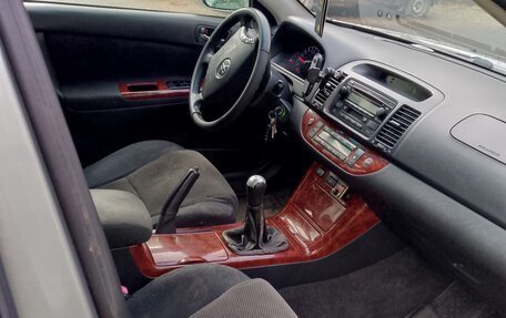 Toyota Camry V40, 2005 год, 750 000 рублей, 3 фотография