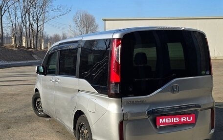 Honda Stepwgn IV, 2018 год, 1 540 000 рублей, 15 фотография