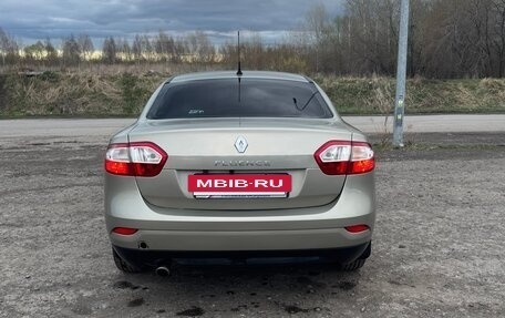 Renault Fluence I, 2013 год, 850 000 рублей, 3 фотография