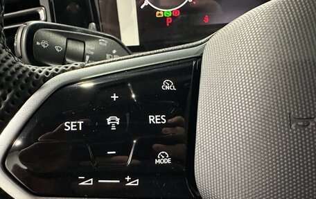 Volkswagen Tiguan, 2024 год, 4 450 000 рублей, 17 фотография