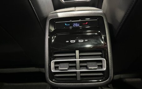 Volkswagen Tiguan, 2024 год, 4 450 000 рублей, 27 фотография