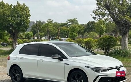 Volkswagen Golf VIII, 2022 год, 1 900 000 рублей, 3 фотография
