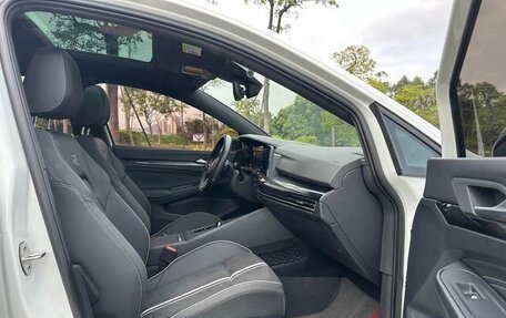 Volkswagen Golf VIII, 2022 год, 1 900 000 рублей, 15 фотография