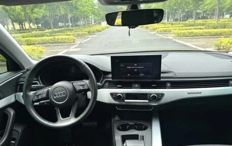 Audi A4, 2020 год, 2 380 000 рублей, 10 фотография