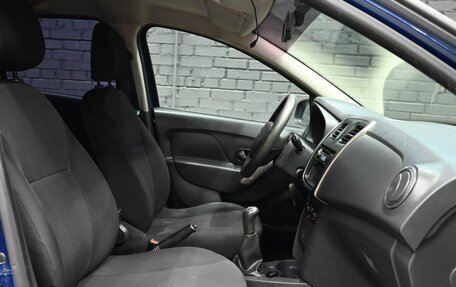 Renault Logan II, 2015 год, 695 000 рублей, 10 фотография