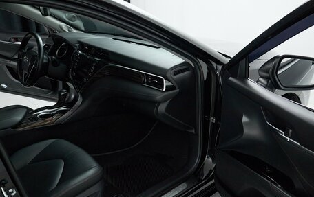 Toyota Camry, 2020 год, 3 295 000 рублей, 10 фотография