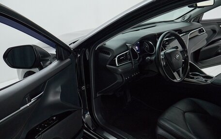 Toyota Camry, 2020 год, 3 295 000 рублей, 8 фотография