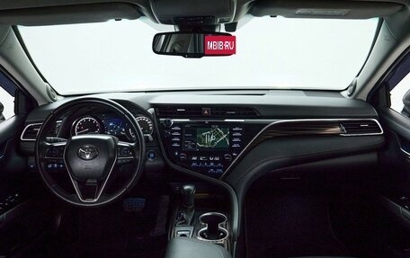 Toyota Camry, 2020 год, 3 295 000 рублей, 9 фотография
