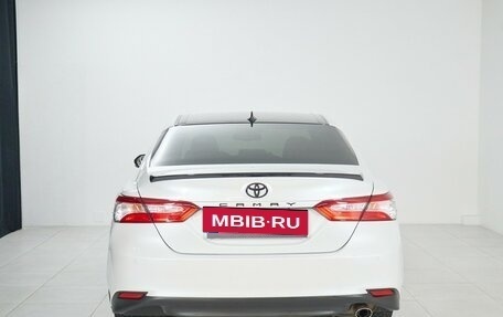 Toyota Camry, 2018 год, 2 695 000 рублей, 6 фотография