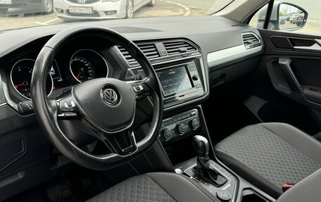 Volkswagen Tiguan II, 2017 год, 2 399 000 рублей, 5 фотография
