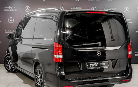 Mercedes-Benz V-Класс, 2017 год, 4 890 000 рублей, 7 фотография