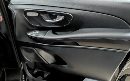 Mercedes-Benz V-Класс, 2017 год, 4 890 000 рублей, 23 фотография
