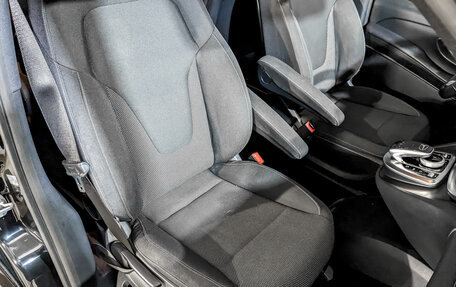 Mercedes-Benz V-Класс, 2017 год, 4 890 000 рублей, 22 фотография