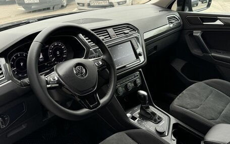 Volkswagen Tiguan II, 2017 год, 2 399 000 рублей, 5 фотография