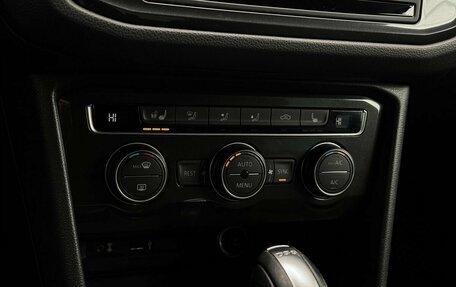 Volkswagen Tiguan II, 2017 год, 2 399 000 рублей, 11 фотография