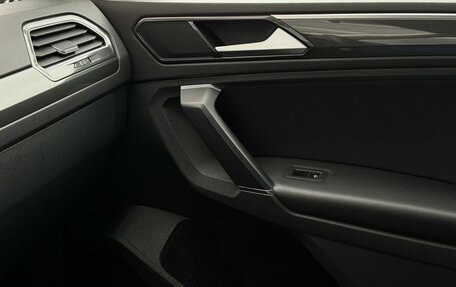 Volkswagen Tiguan II, 2017 год, 2 399 000 рублей, 14 фотография