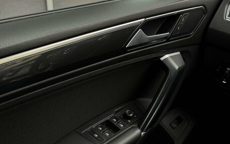 Volkswagen Tiguan II, 2017 год, 2 399 000 рублей, 13 фотография