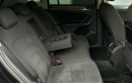 Volkswagen Tiguan II, 2017 год, 2 399 000 рублей, 18 фотография