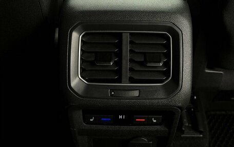 Volkswagen Tiguan II, 2017 год, 2 399 000 рублей, 15 фотография