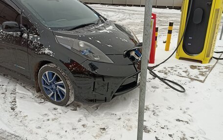 Nissan Leaf I, 2014 год, 890 000 рублей, 10 фотография
