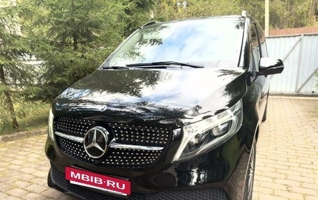 Mercedes-Benz V-Класс, 2019 год, 6 000 000 рублей, 2 фотография