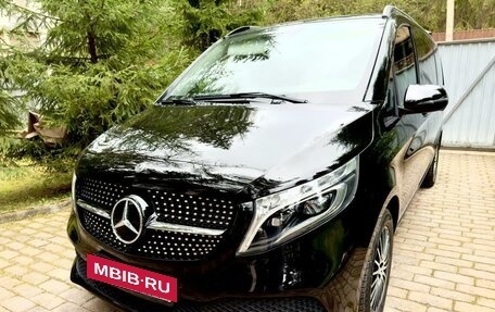 Mercedes-Benz V-Класс, 2019 год, 6 000 000 рублей, 8 фотография