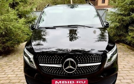 Mercedes-Benz V-Класс, 2019 год, 6 000 000 рублей, 4 фотография