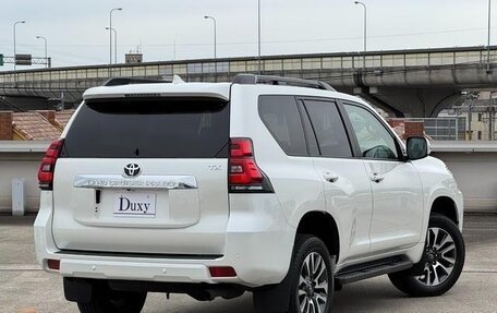 Toyota Land Cruiser Prado 150 рестайлинг 2, 2021 год, 3 815 855 рублей, 7 фотография