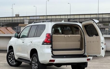 Toyota Land Cruiser Prado 150 рестайлинг 2, 2021 год, 3 815 855 рублей, 9 фотография