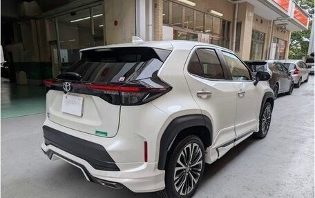 Toyota Yaris Cross, 2022 год, 1 400 000 рублей, 8 фотография